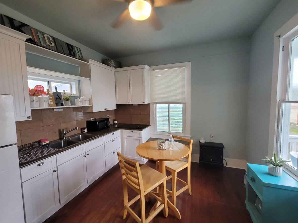 Apartment for rent at 1623 Ave N, Galveston, TX 77550