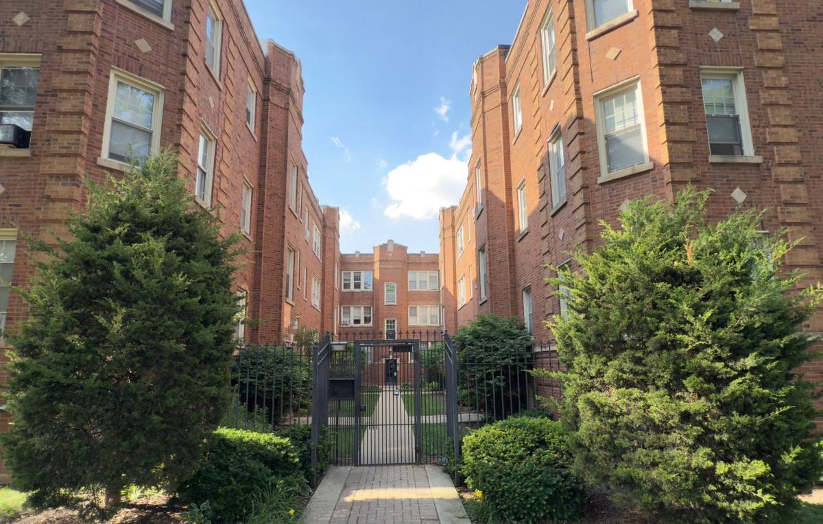 Apartment for rent at 4850 W Wrightwood Ave, Chicago, IL 60639