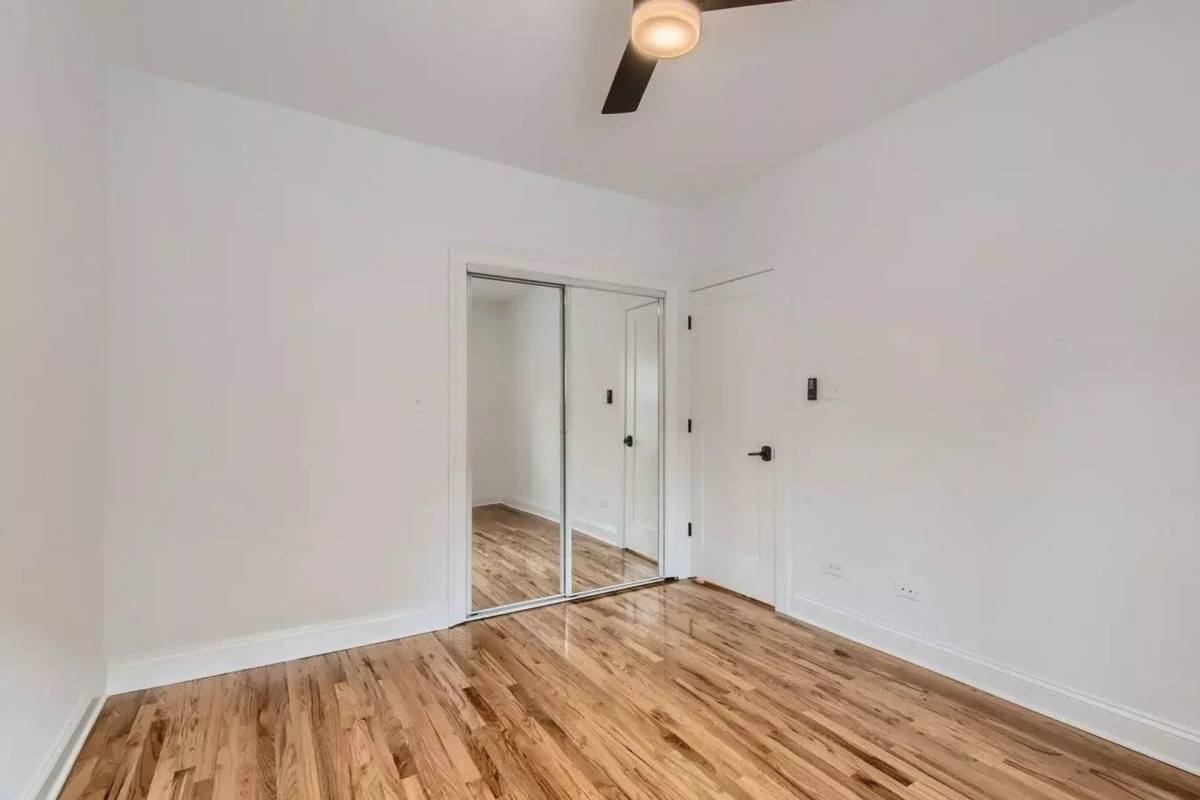 Apartment for rent at 629 Wcorenelia Ave, Chicago, IL 60657