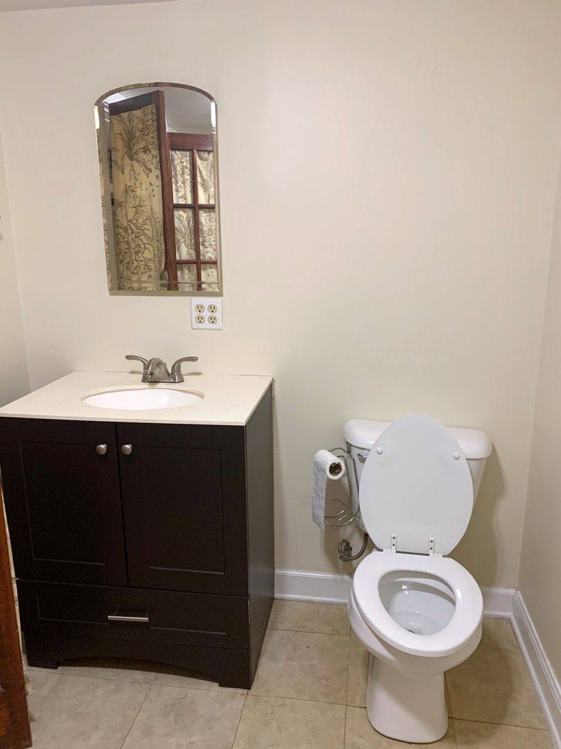 Apartment for rent at 1347 W Carmen - Garden Studio E, Chicago, IL 60625