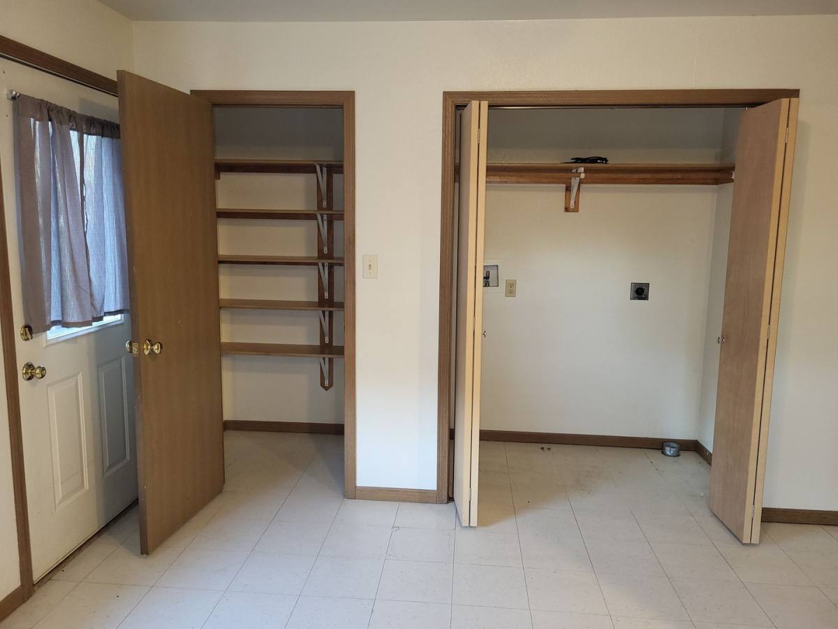 Apartment for rent at 110 Sage St, Silver Lake, KS 66539