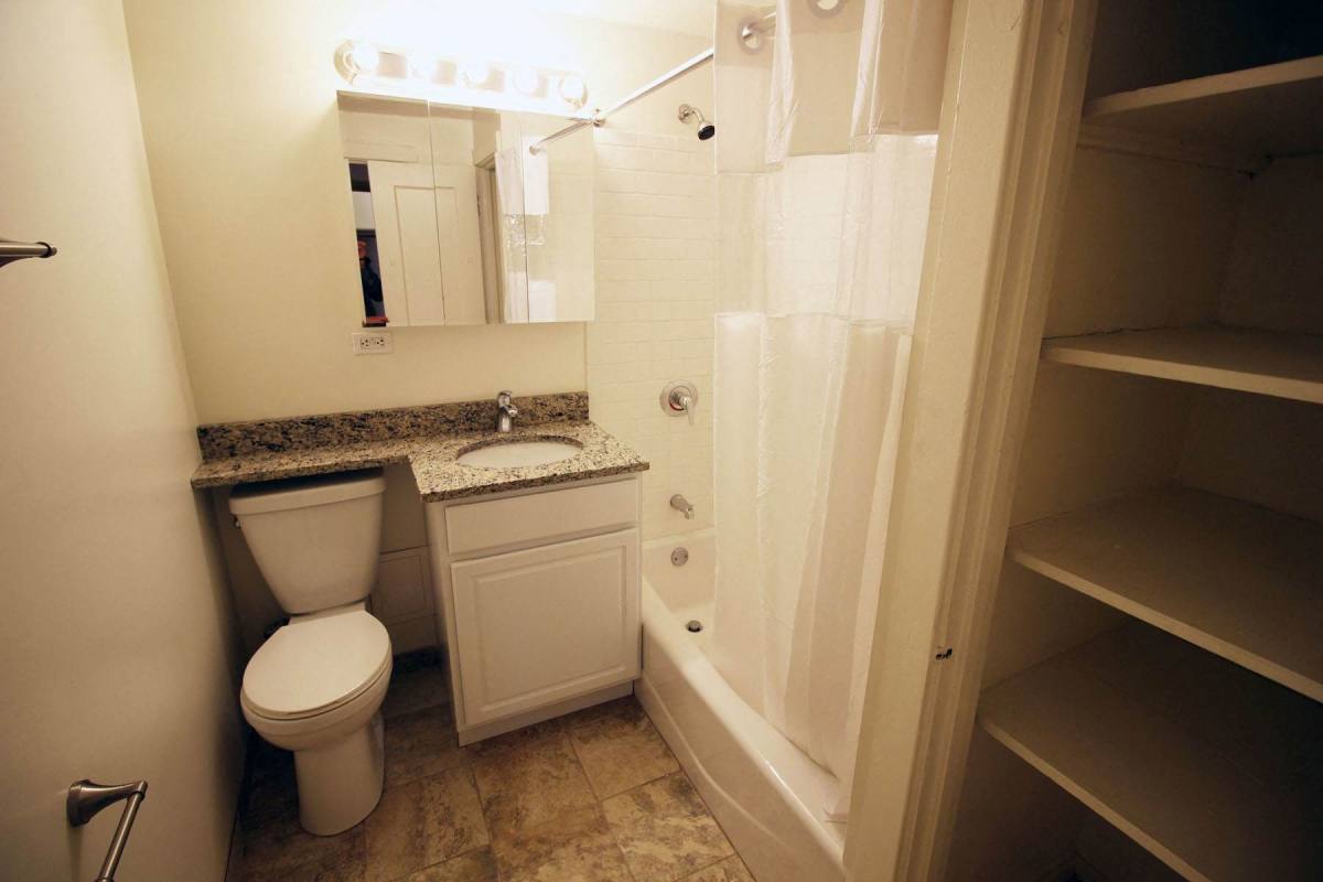 Apartment for rent at 14 W Elm St #1603, Chicago, IL 60610