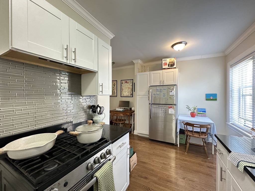 Apartment for rent at 3815 Greenview #EA8, Chicago, IL 60613