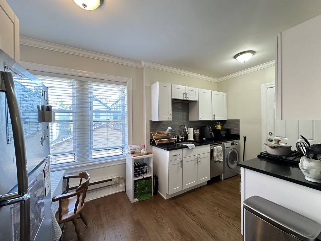 Apartment for rent at 3815 Greenview #EA8, Chicago, IL 60613