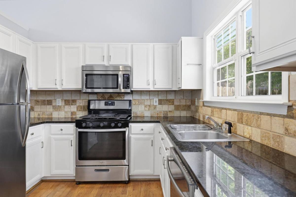 House for rent at 1409 Chardin Dr, Marietta, GA 30062