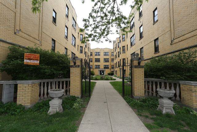 Apartment for rent at 3813 Greenview #CN, Chicago, IL 60613