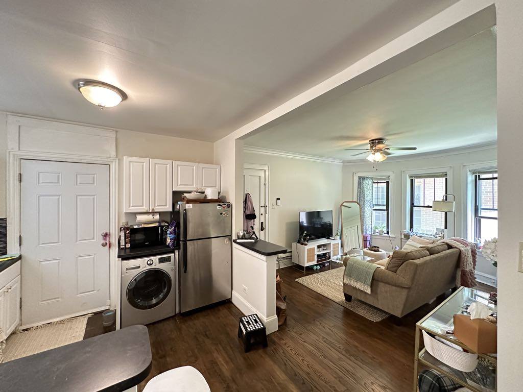 Apartment for rent at 2129 Giddings, Chicago, IL 60625