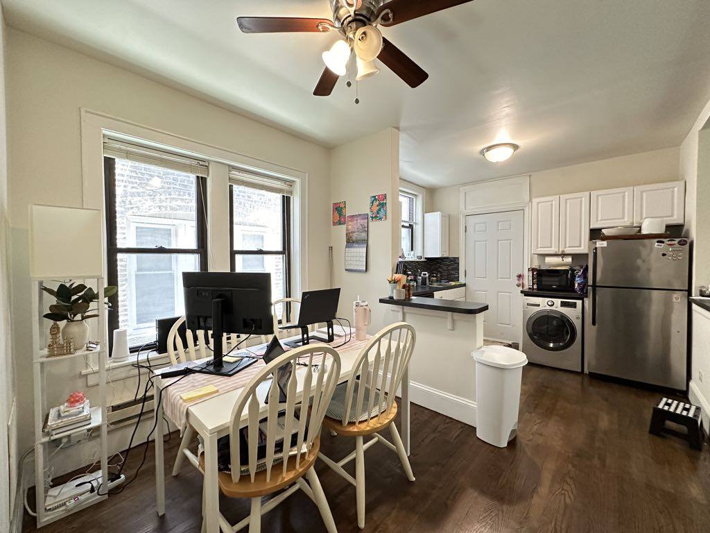 Apartment for rent at 2129 Giddings, Chicago, IL 60625