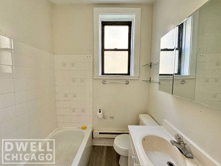 Apartment for rent at 3815 N Greenview Ave #GDN, Chicago, IL 60613