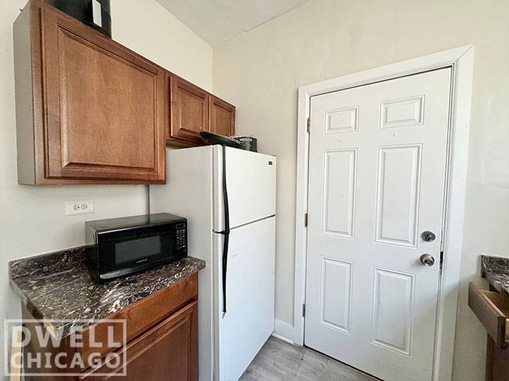 Apartment for rent at 3815 N Greenview Ave #GDN, Chicago, IL 60613