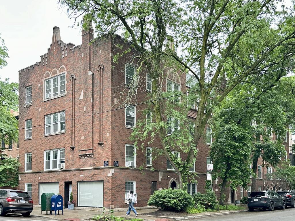 Apartment for rent at 2151 Fremont #N5, Chicago, IL 60614