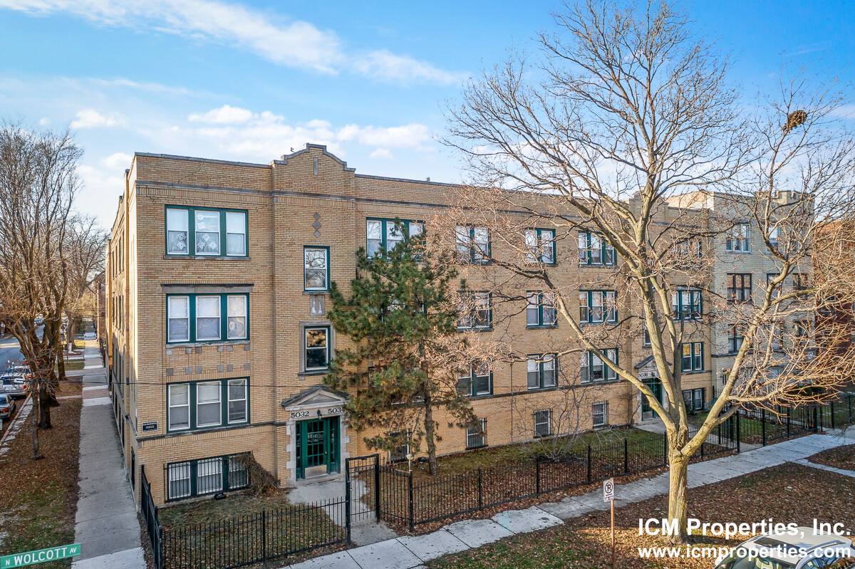 Apartment for rent at 5032 N Wolcott Ave #2, Chicago, IL 60640