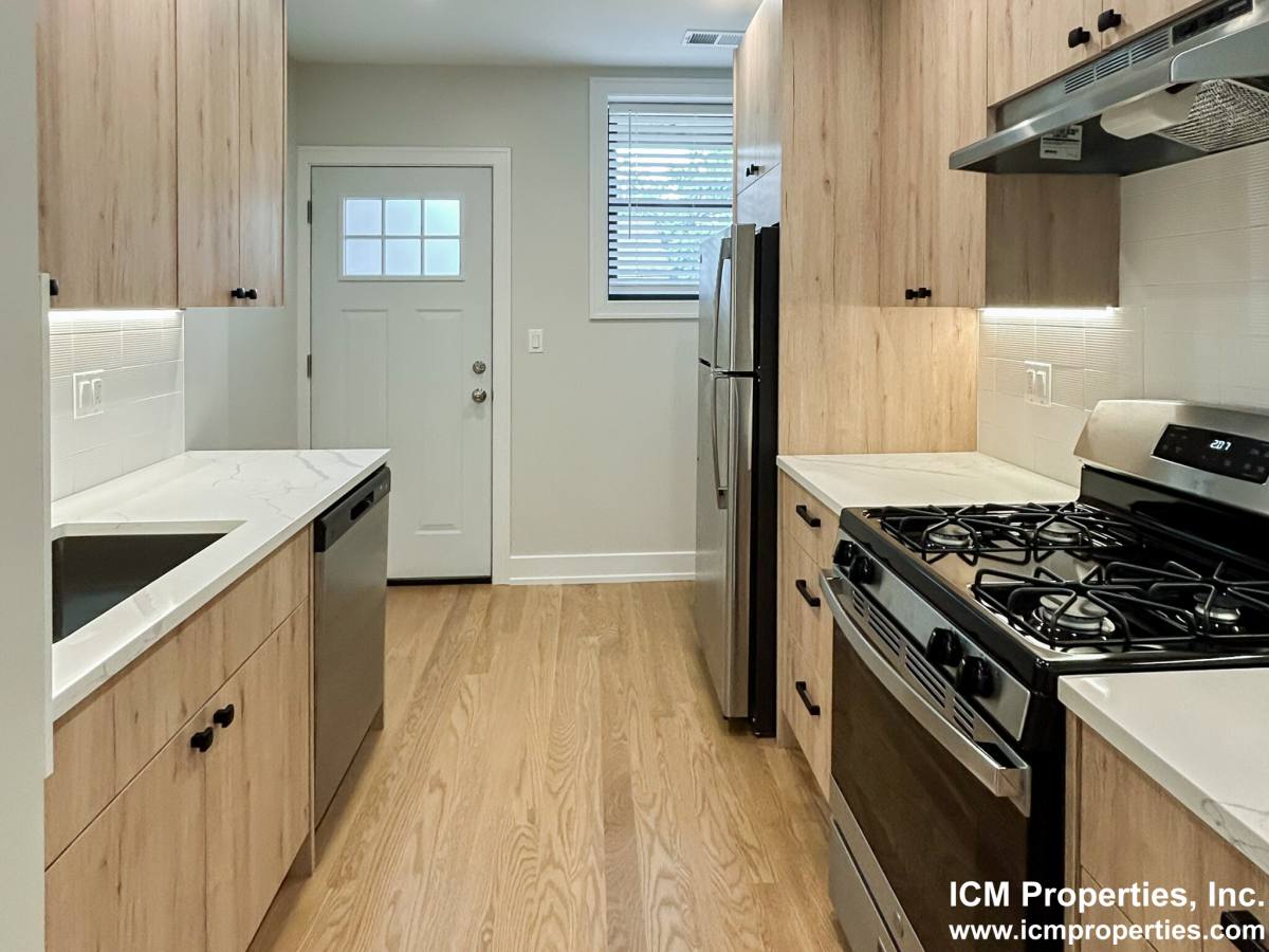 Apartment for rent at 5032 N Wolcott Ave #2, Chicago, IL 60640