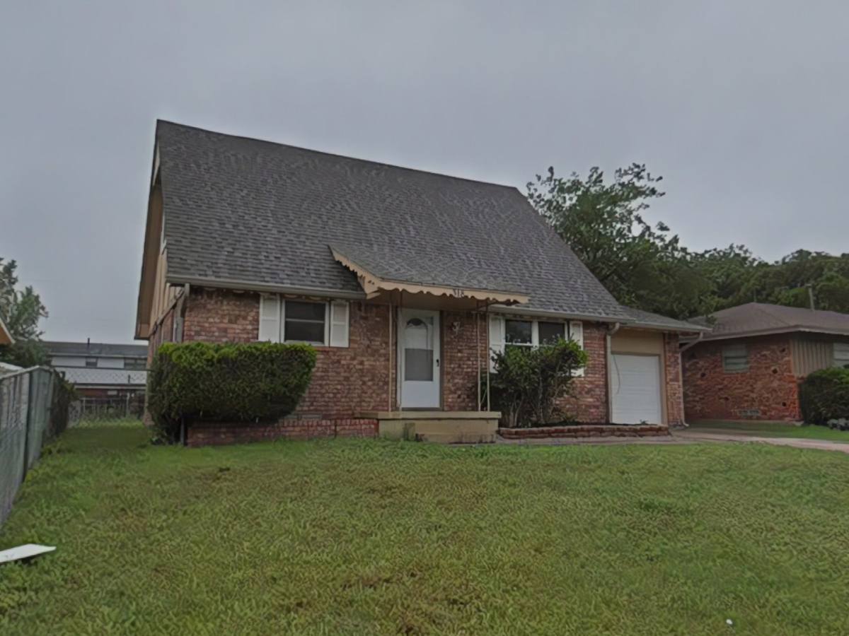 House for rent at 318 NW 62nd St, Lawton, OK 73505