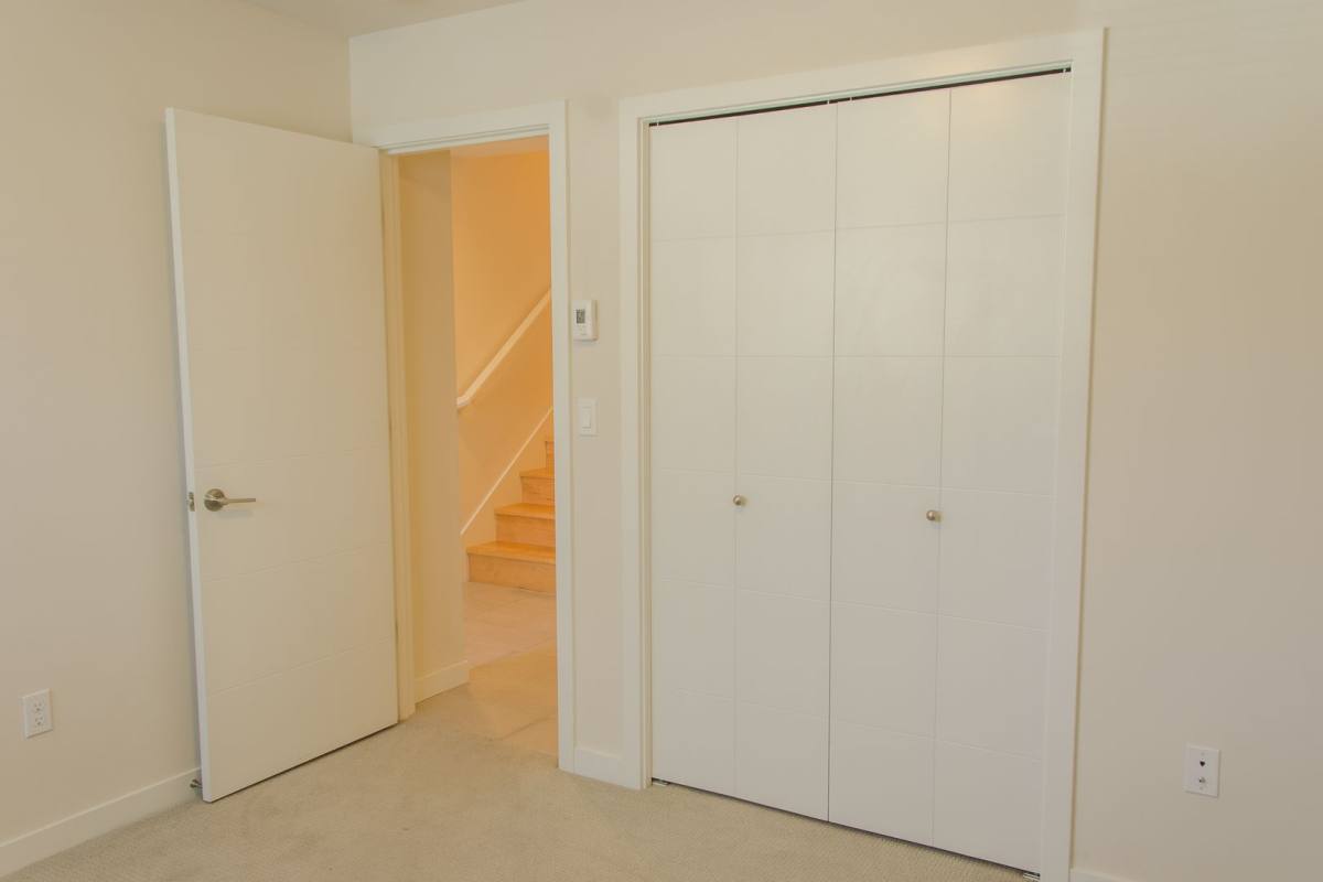 Townhouse for rent at 10363 Ashworth Ave N, Seattle, WA 98133