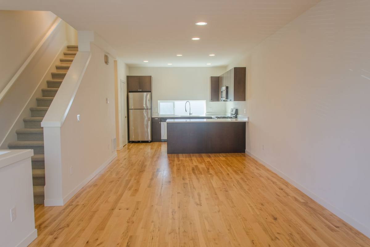 Townhouse for rent at 10363 Ashworth Ave N, Seattle, WA 98133