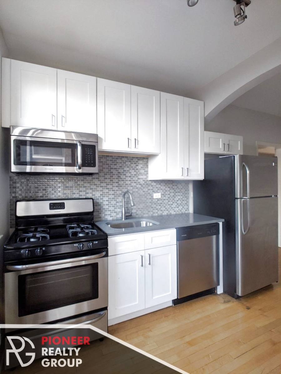 Apartment for rent at 2317 N Rockwell #5-A2, Chicago, IL 60647