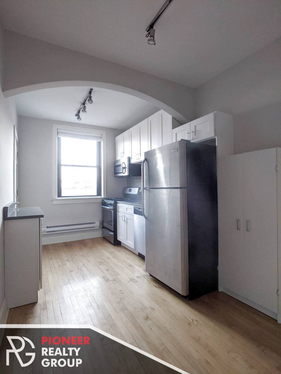 Apartment for rent at 2317 N Rockwell #5-A2, Chicago, IL 60647
