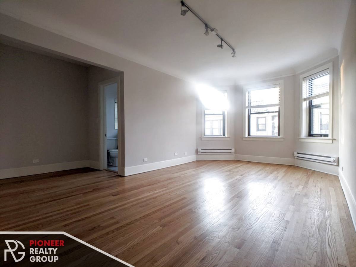 Apartment for rent at 2317 N Rockwell #5-A2, Chicago, IL 60647