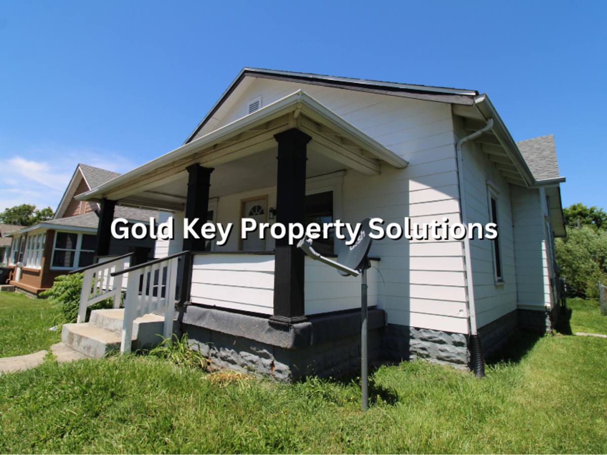 House for rent at 1318 E 28th St, Anderson, IN 46016