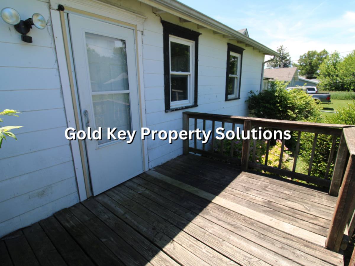 House for rent at 1318 E 28th St, Anderson, IN 46016