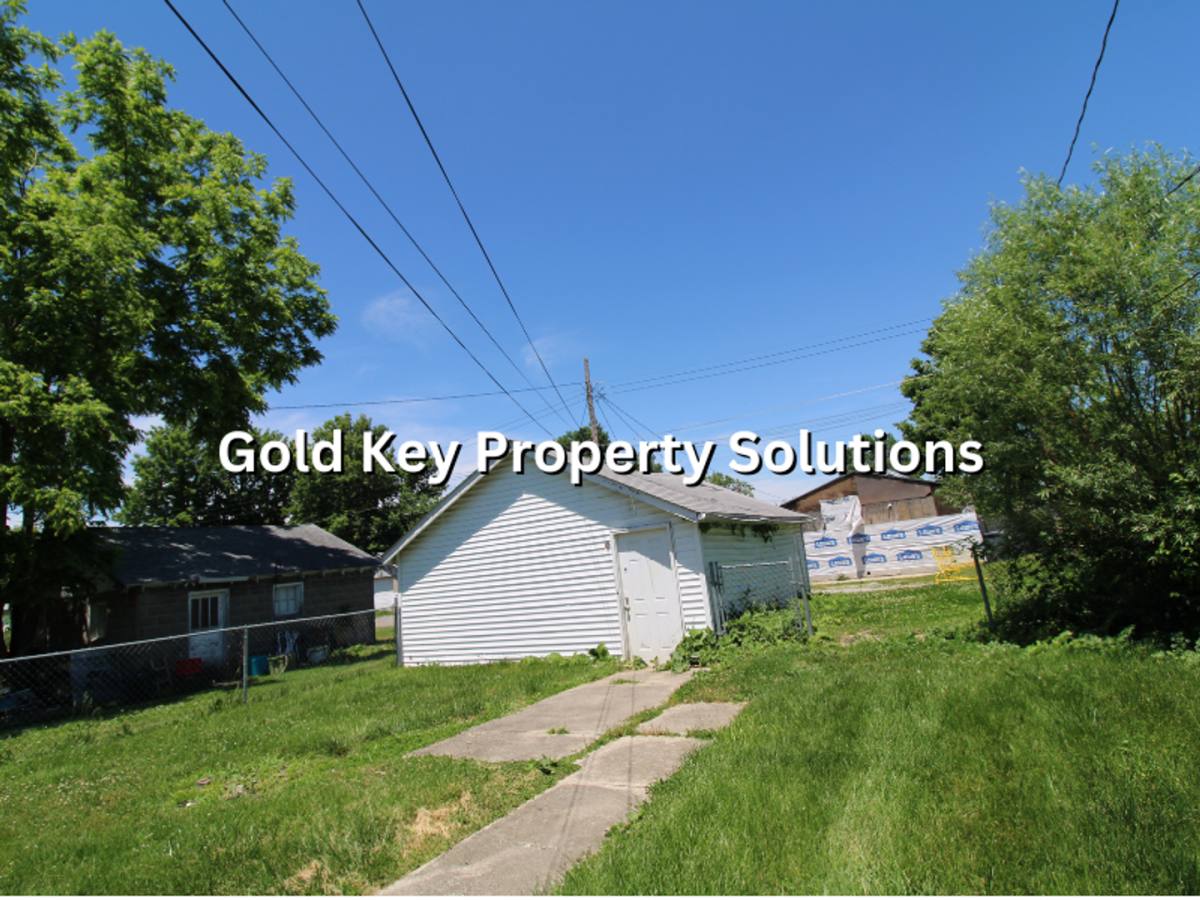House for rent at 1318 E 28th St, Anderson, IN 46016