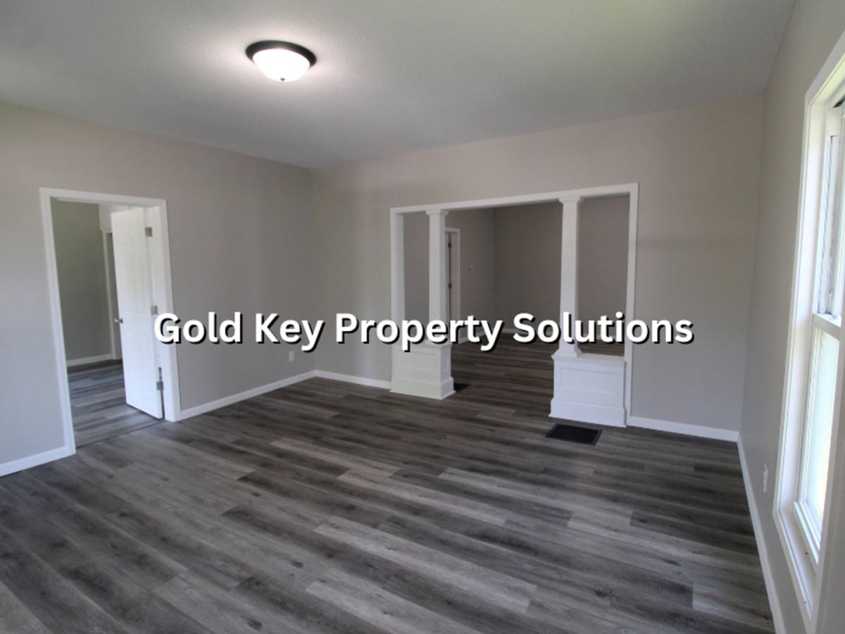 House for rent at 1318 E 28th St, Anderson, IN 46016