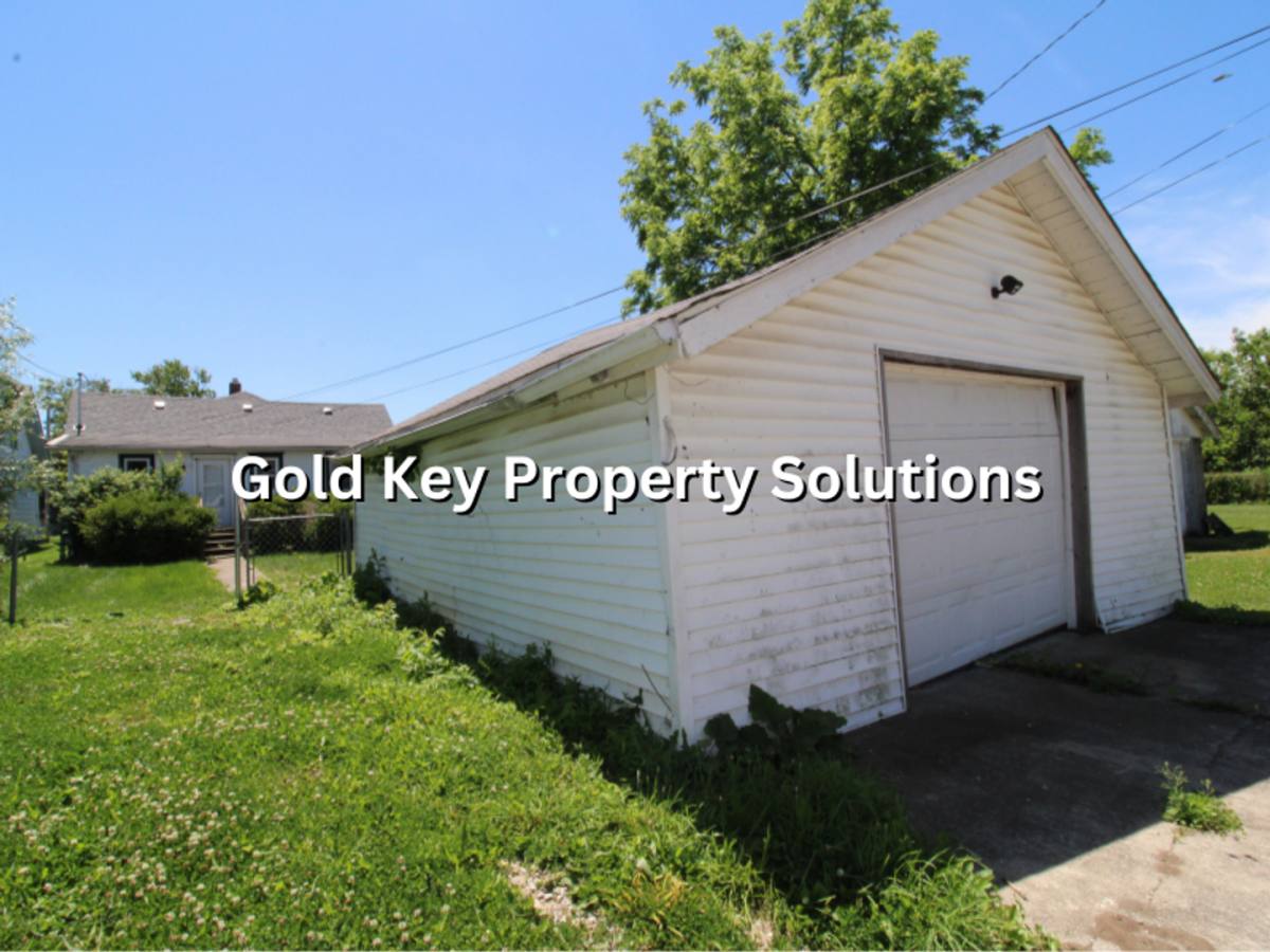 House for rent at 1318 E 28th St, Anderson, IN 46016