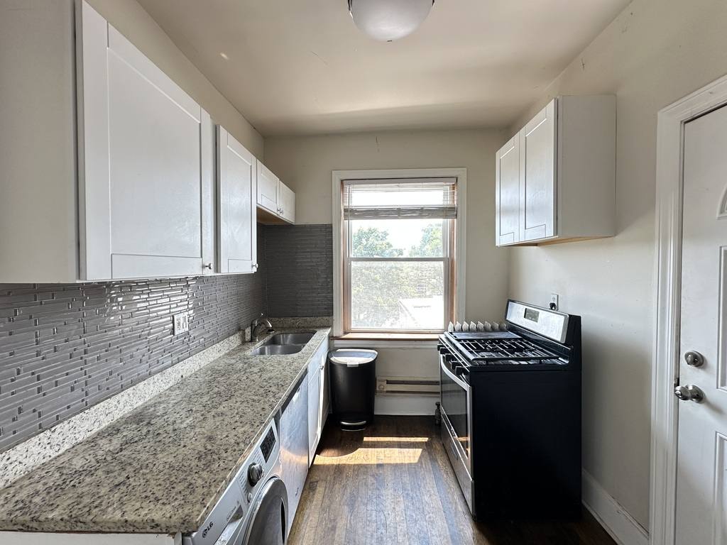 Apartment for rent at 310 12 Lee #10Q, Evanston, IL 60202