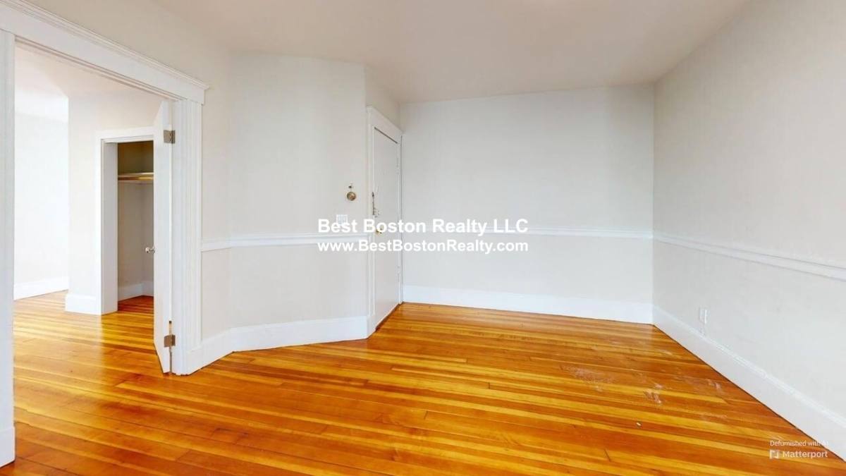 Apartment for rent at 16R Warren Ave #4, Somerville, MA 02143
