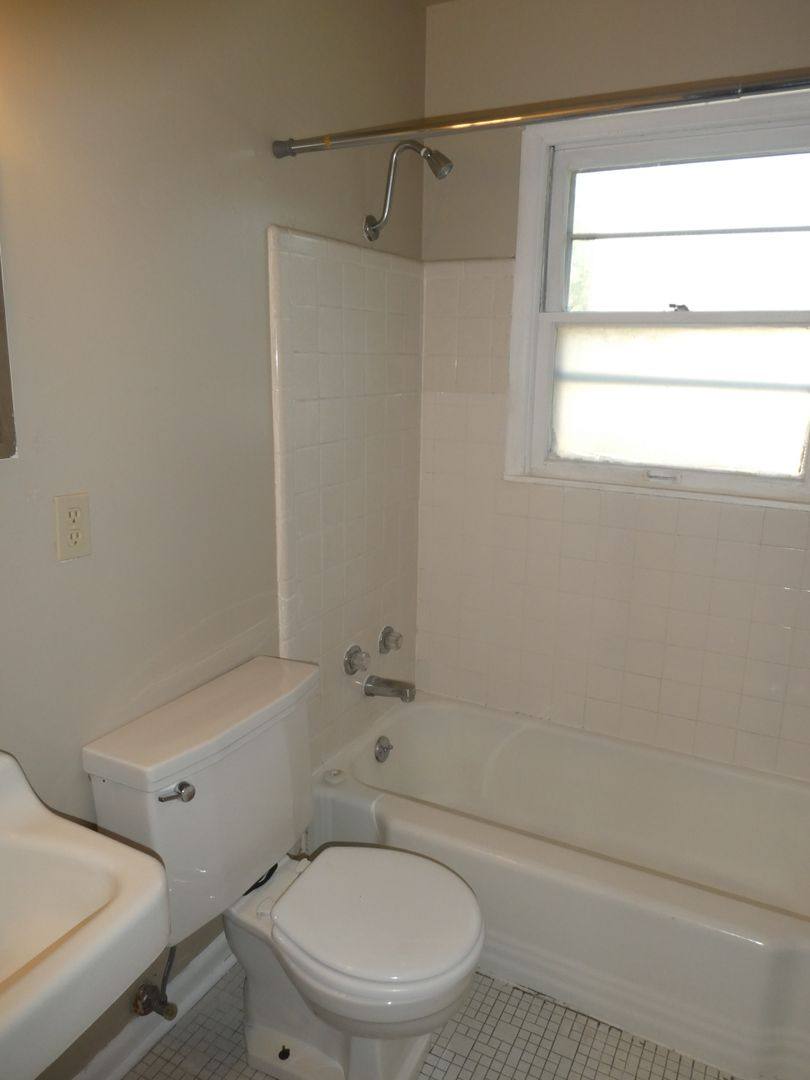 Apartment for rent at 2600-02 Braemore Rd, Columbia, MO 65203