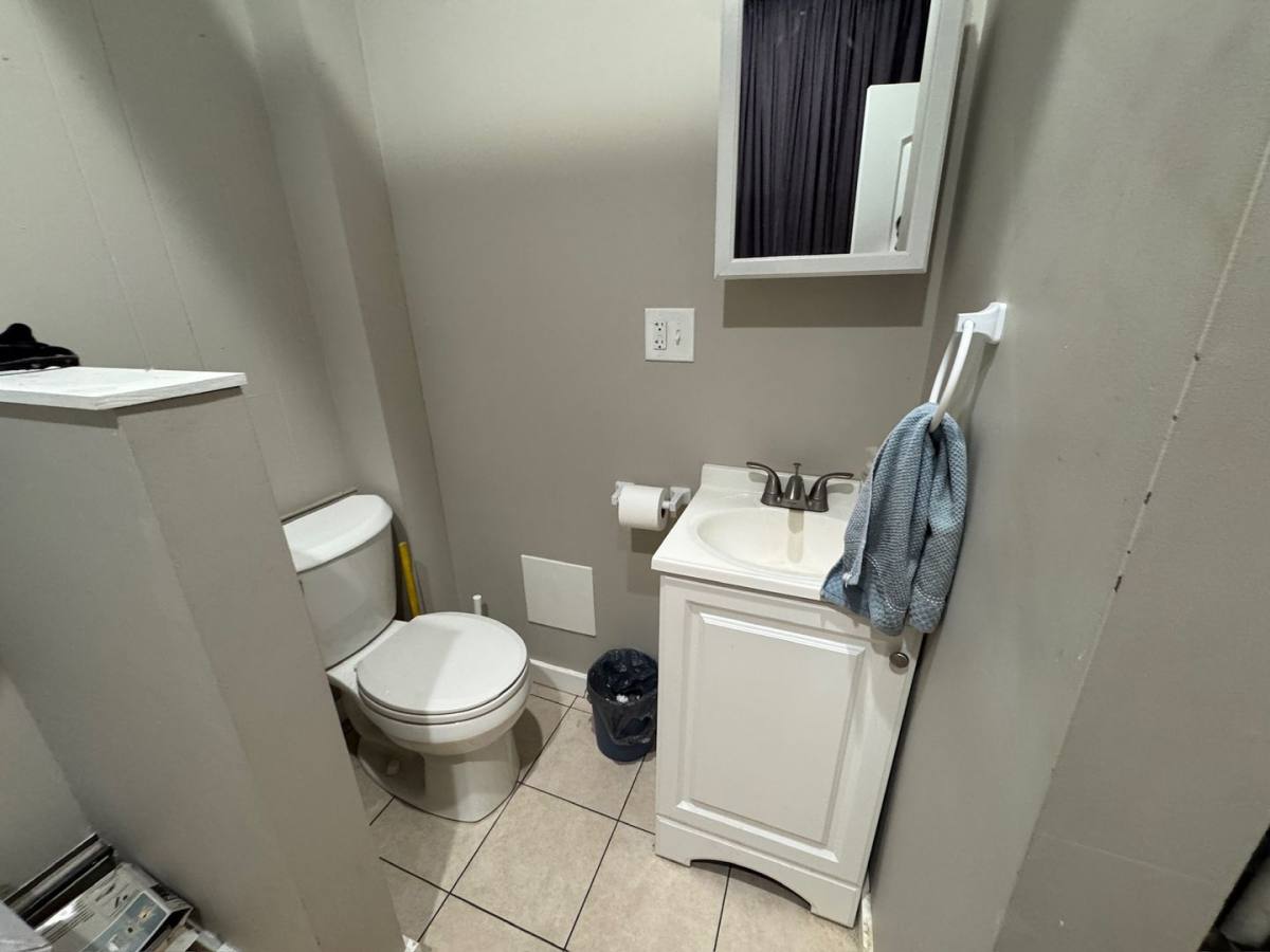 Apartment for rent at 1037 W Polk St, Chicago, IL 60607