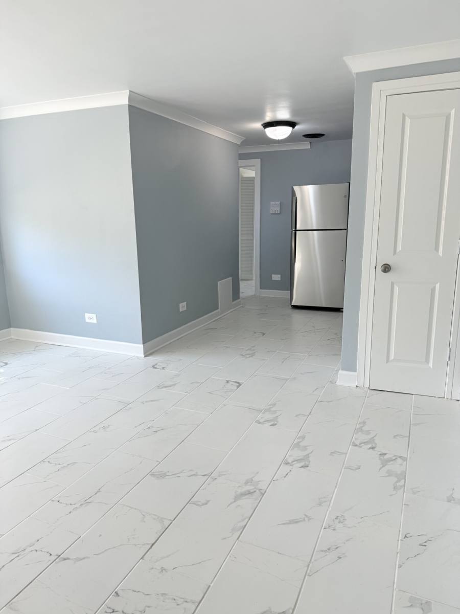 Apartment for rent at 2754 W N Shore #GS, Chicago, IL 60645