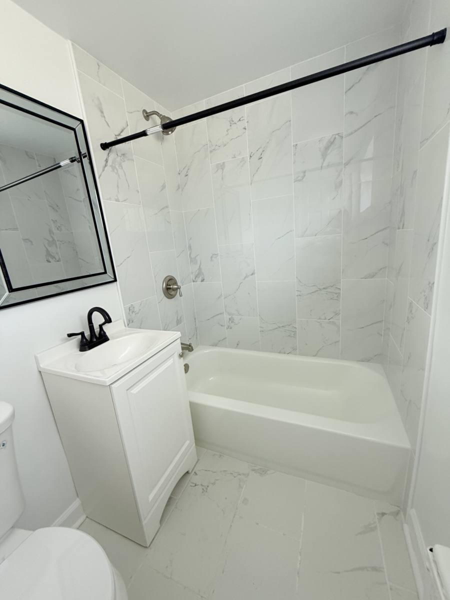 Apartment for rent at 2754 W N Shore #GS, Chicago, IL 60645