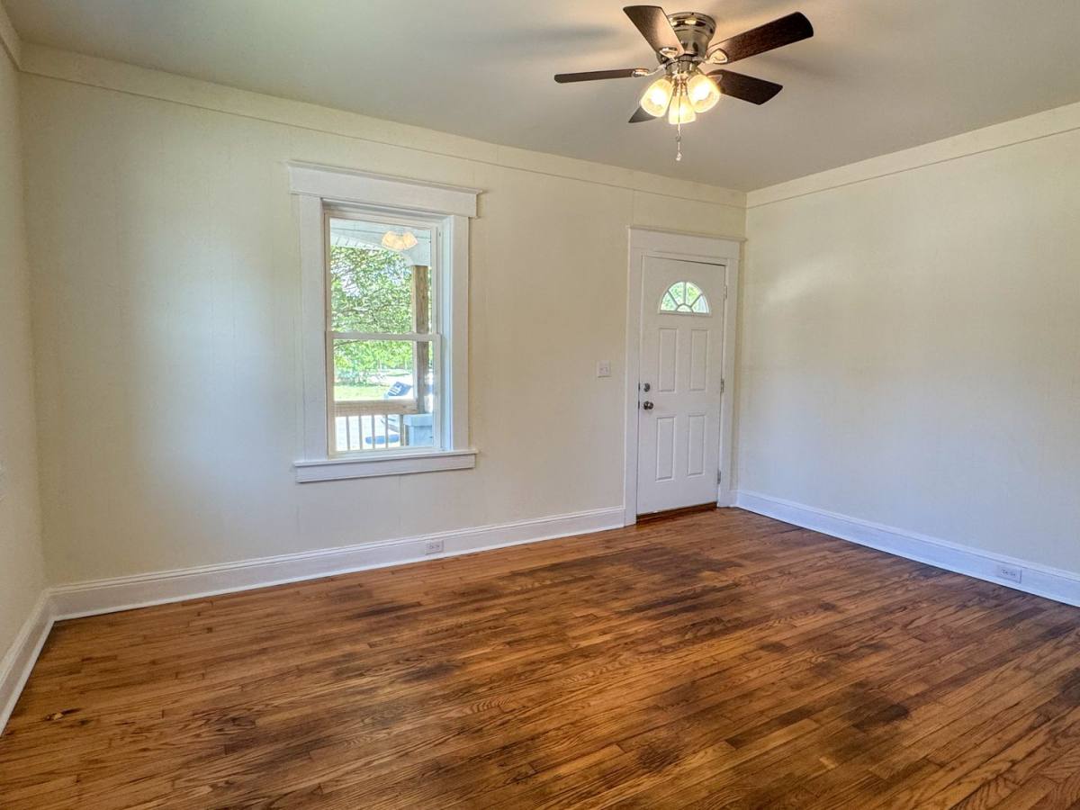 House for rent at 1014 Hamilton Ave, Colonial Heights, VA 23834