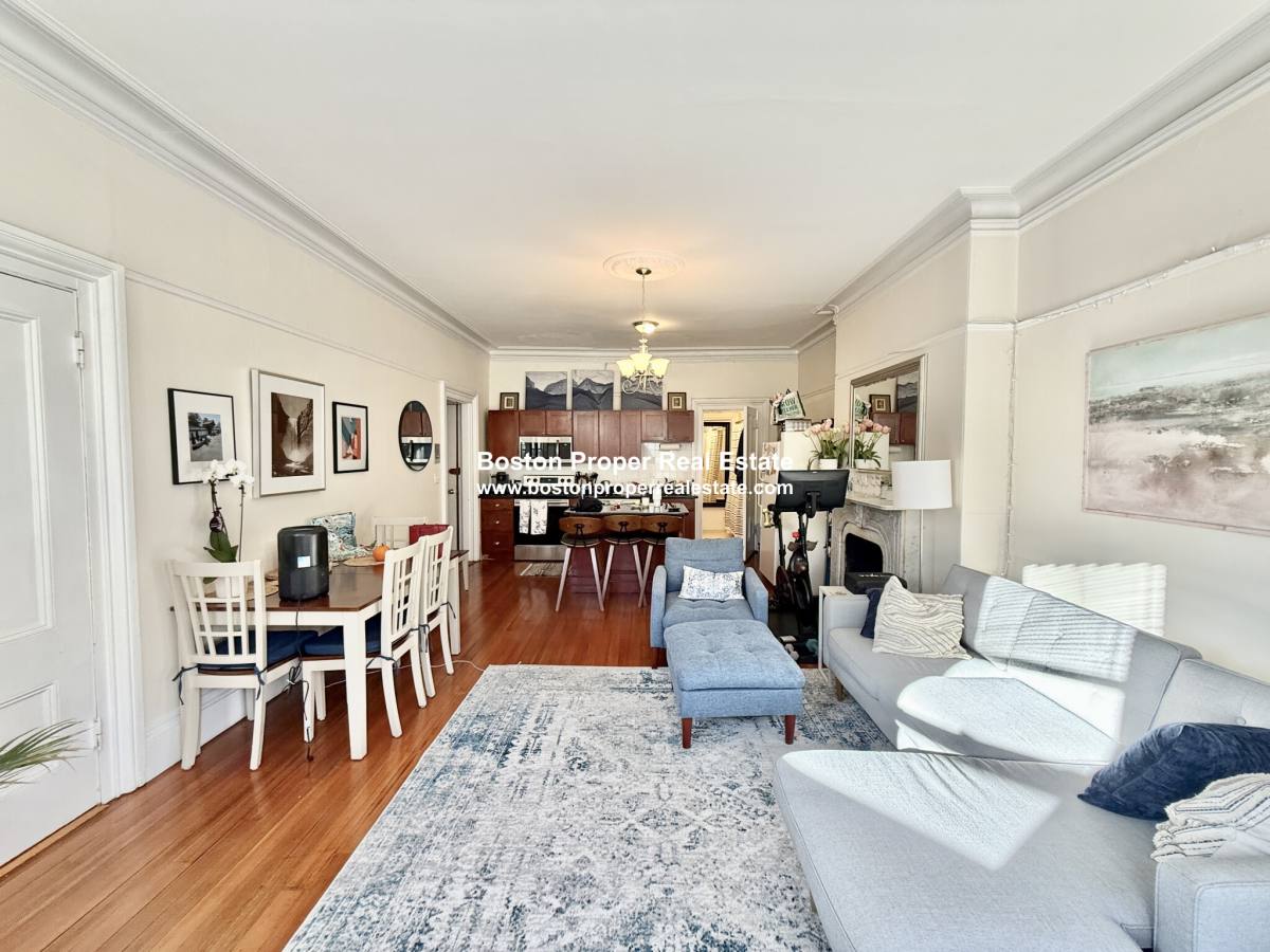 Apartment for rent at 177 Marlborough #8, Boston, MA 02116