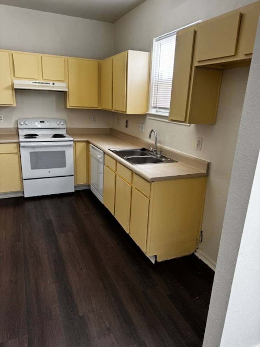 Townhouse for rent at 6500 Scenic Highway, Baton Rouge, LA 70807