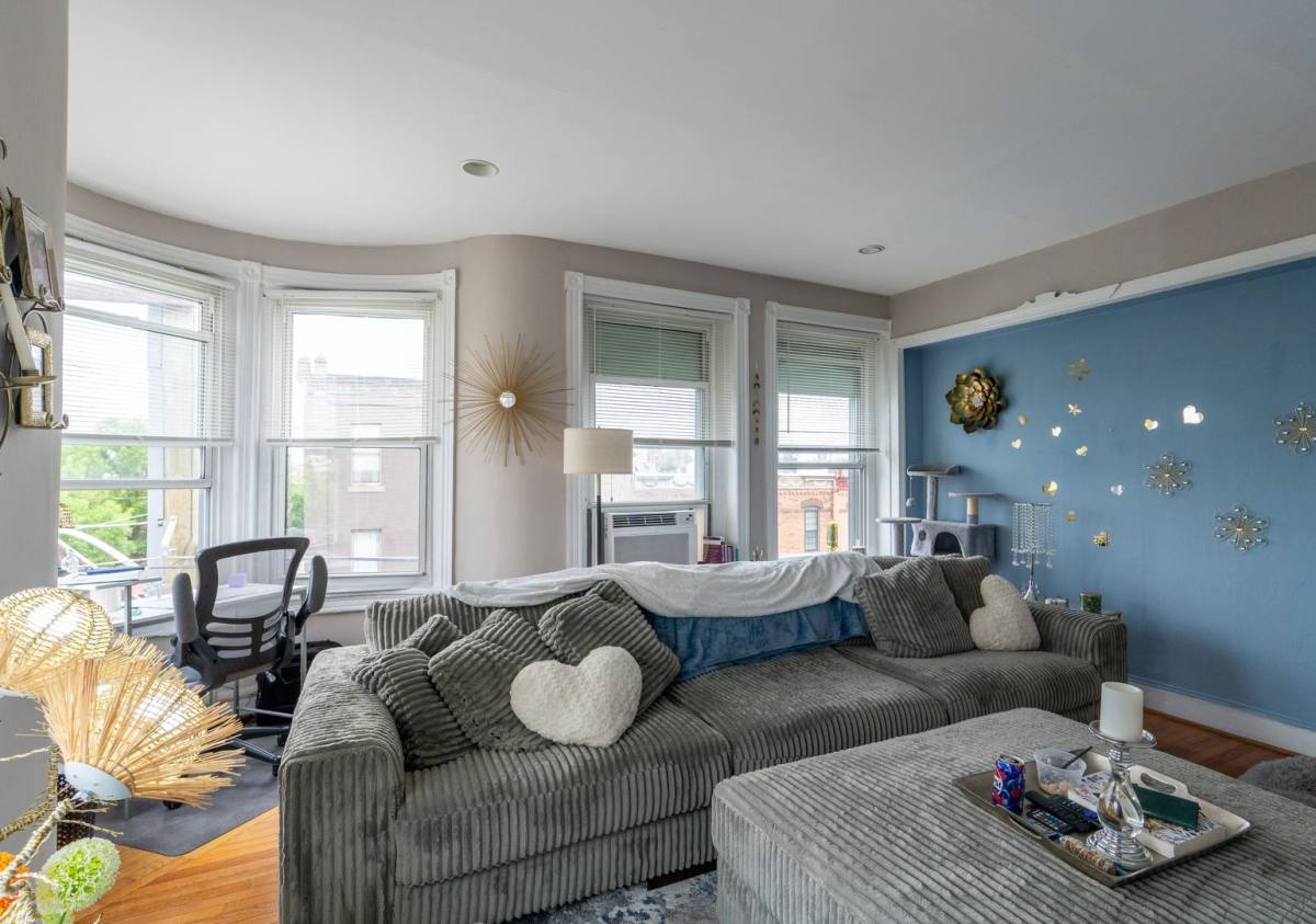 Apartment for rent at 1601 Jackson 3rd Floor, Philadelphia, PA 19145