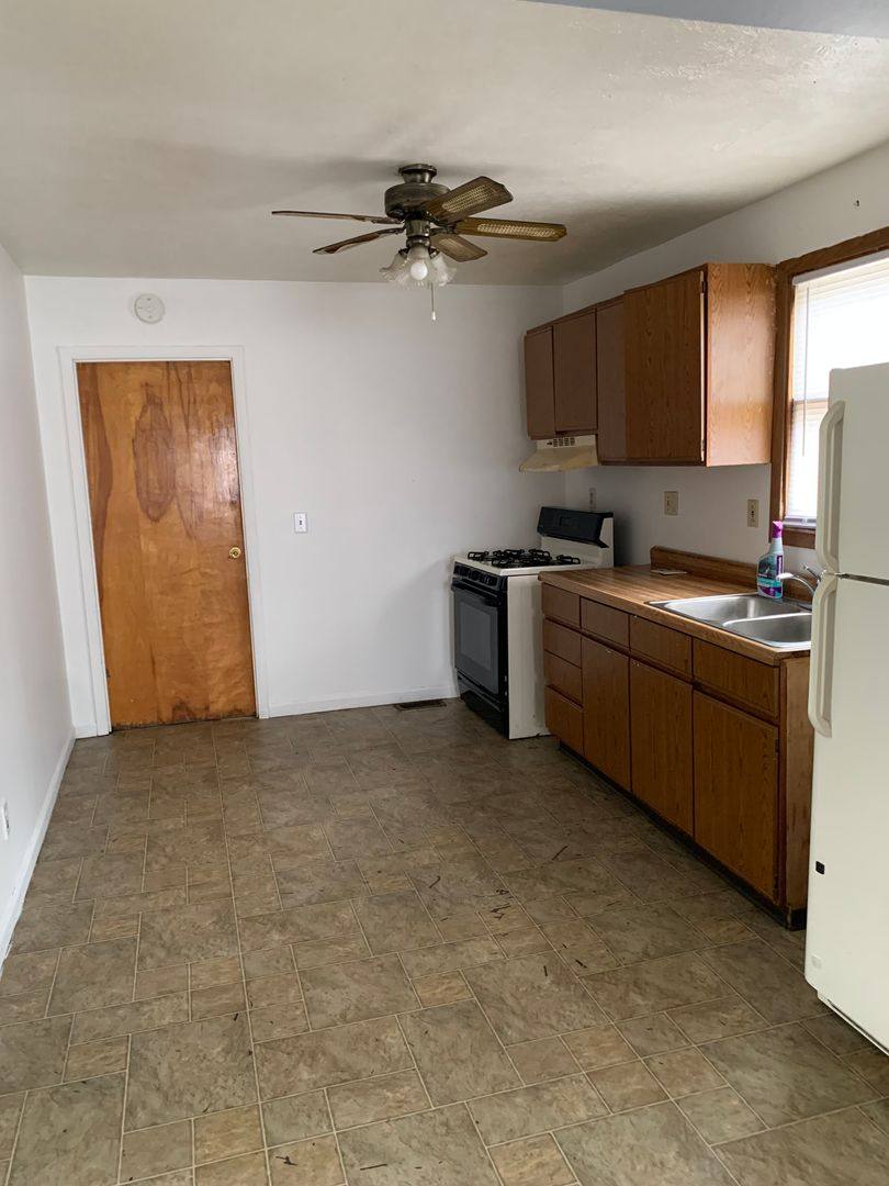House for rent at 1408 N 15th, Springfield, IL 62702