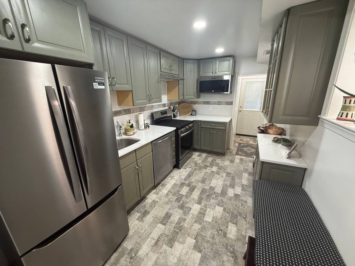 House for rent at 2013 Fleet St, Baltimore, MD 21231