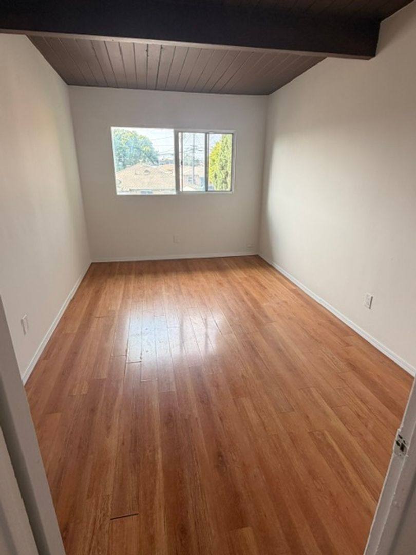 Apartment for rent at 14614 & 14618 Chadron Ave, Gardena, CA 90249