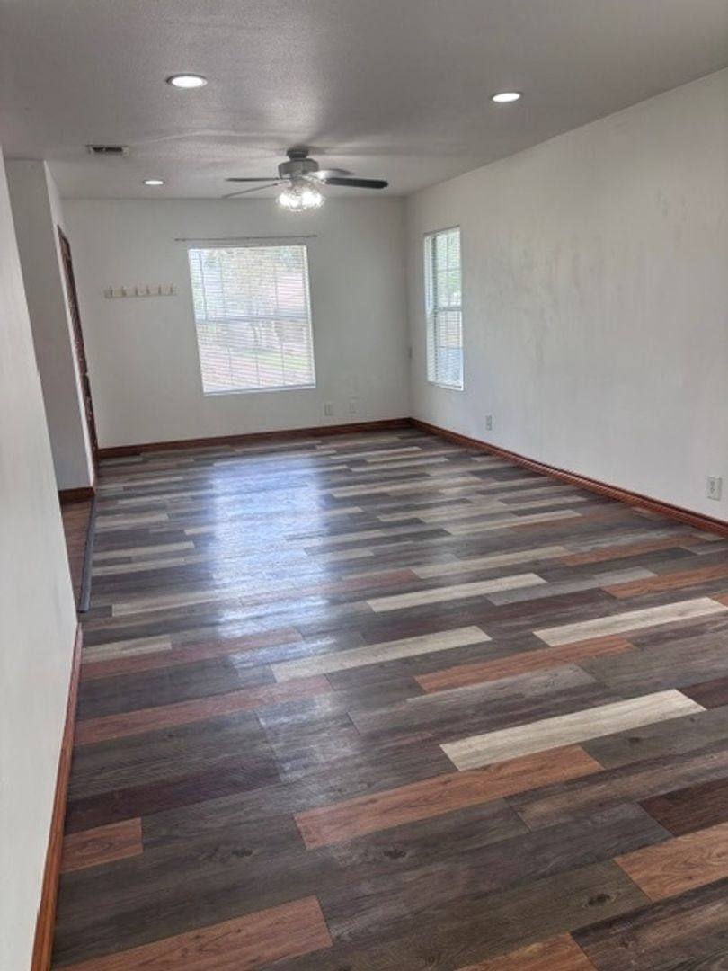 House for rent at 2718 W Craig Place, San Antonio, TX 78228