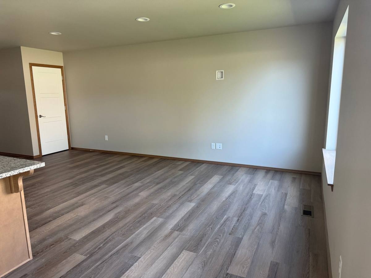 Apartment for rent at 609 S Kent Ave, East Wenatchee, WA 98802