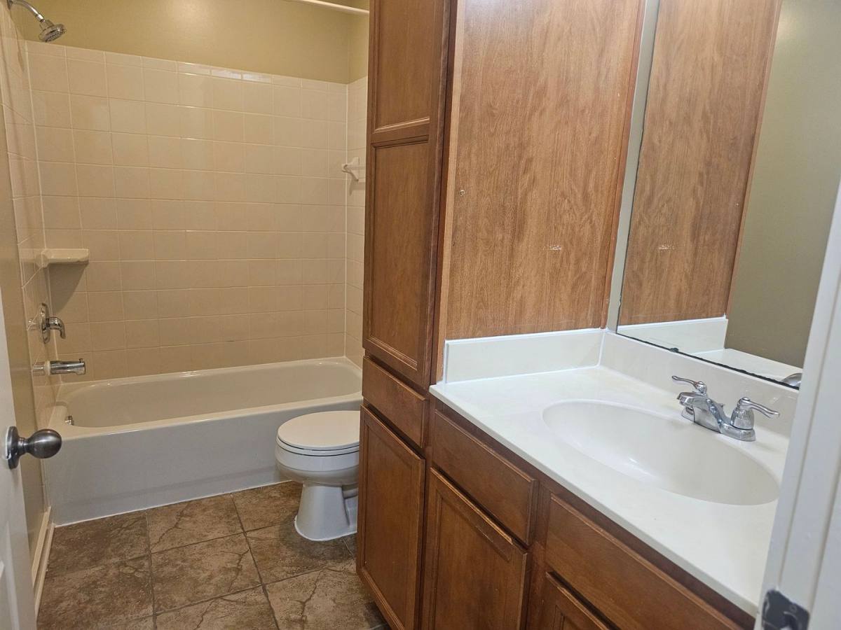 House for rent at 1679 Parktown Place, Memphis, TN 38104