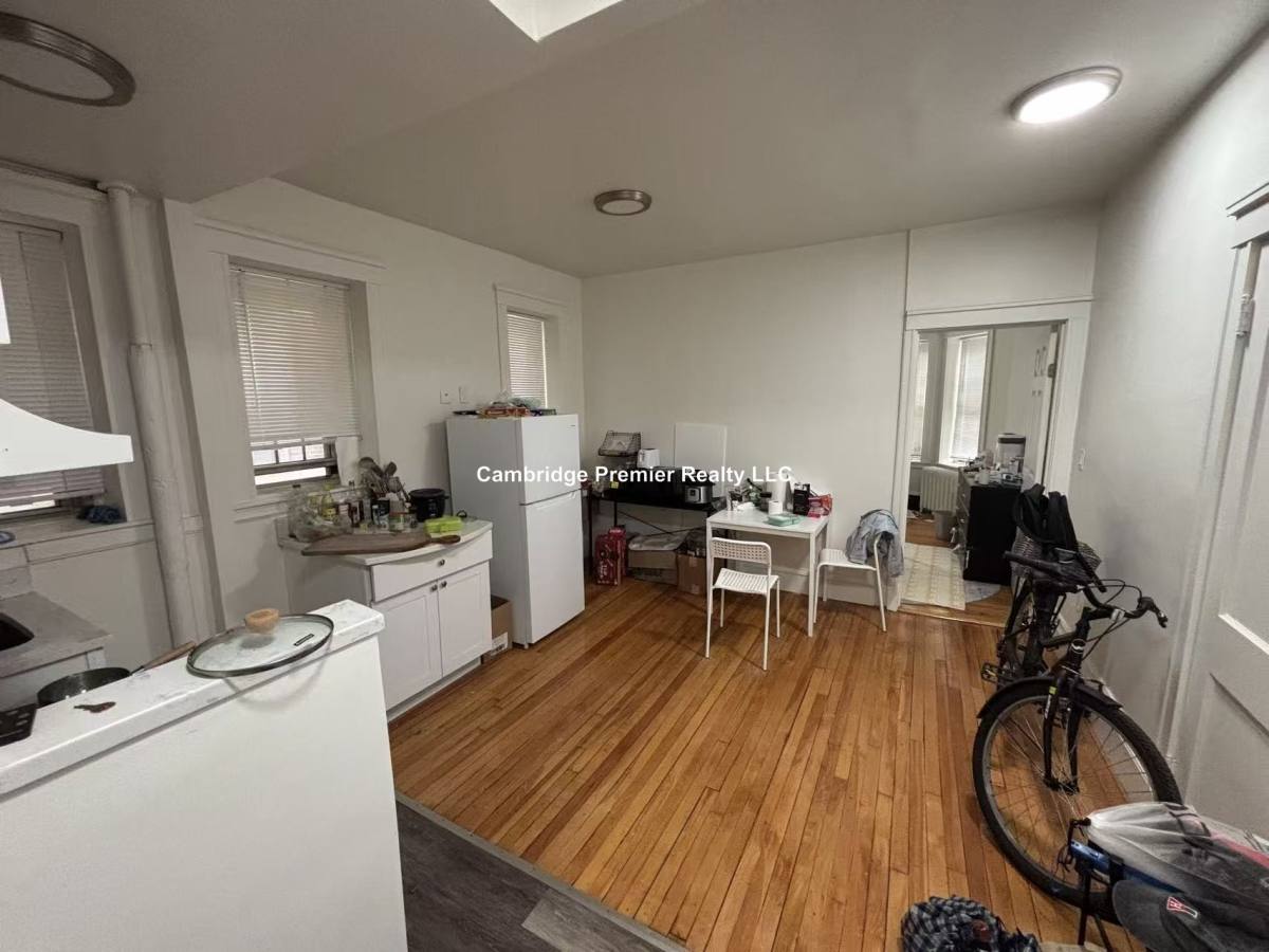 Apartment for rent at 3 Concord Ave #6, Cambridge, MA 02139
