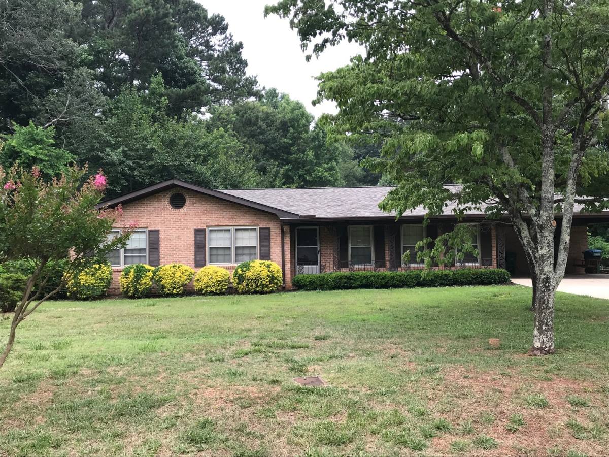 House for rent at 1321 Mary Dale Dr SW, Lilburn, GA 30047