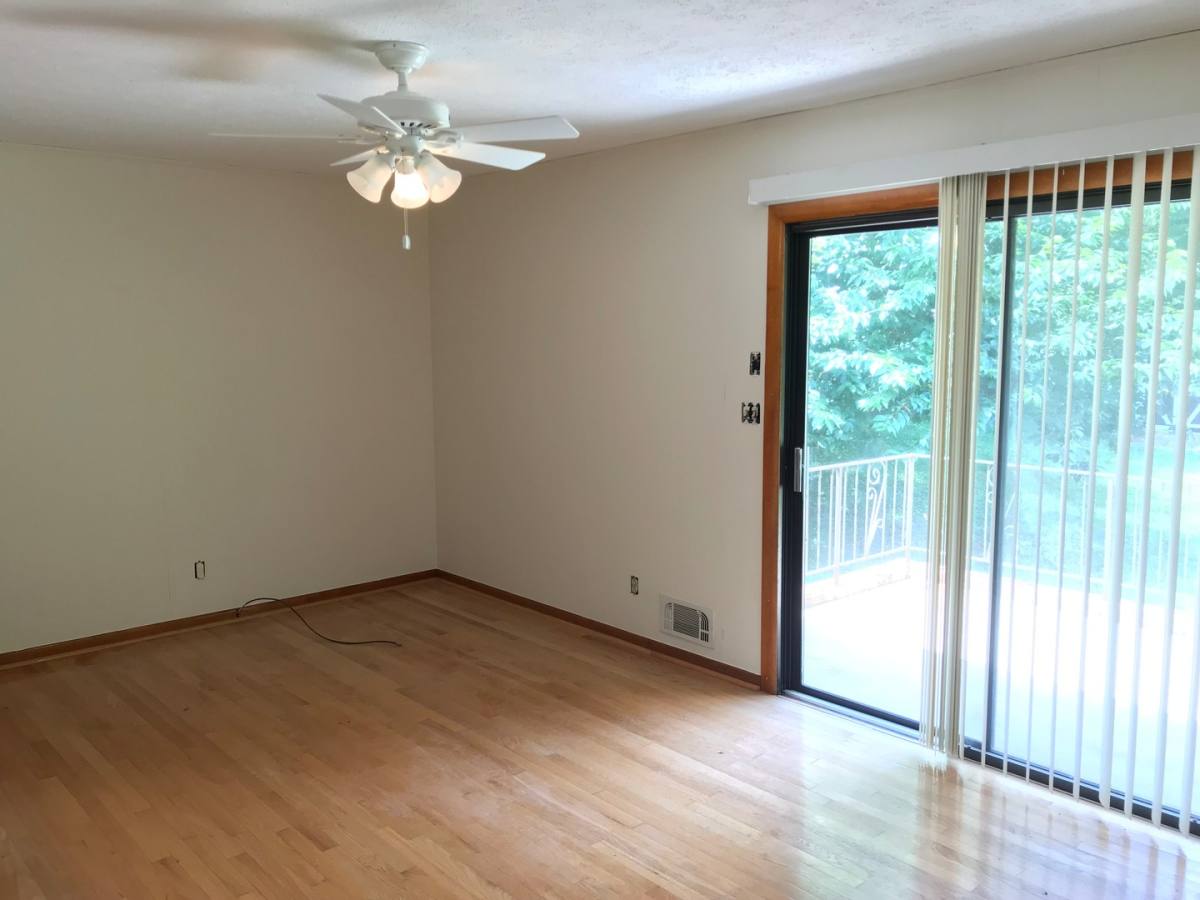 House for rent at 1321 Mary Dale Dr SW, Lilburn, GA 30047