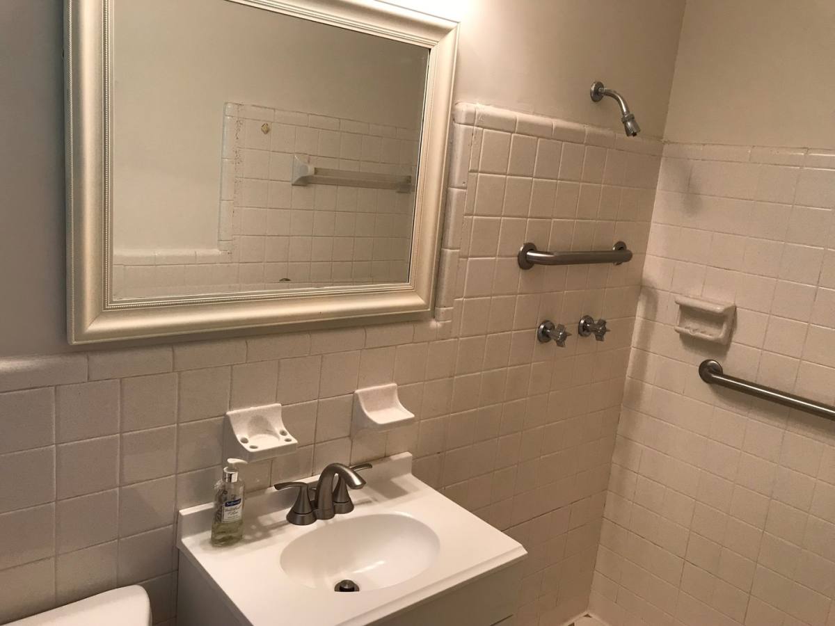 House for rent at 1321 Mary Dale Dr SW, Lilburn, GA 30047