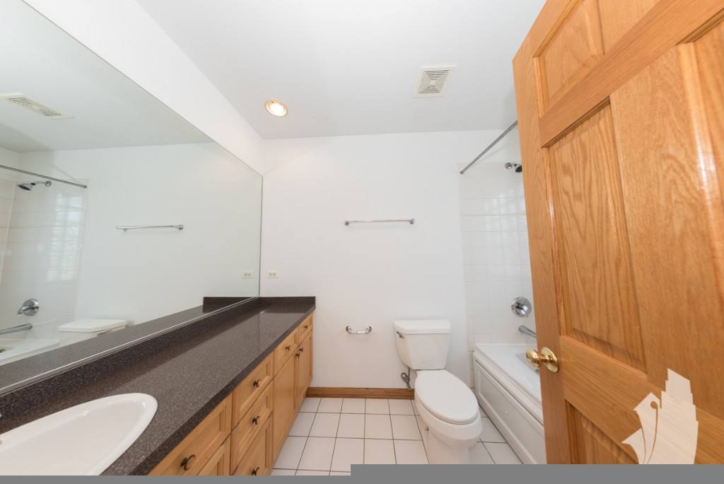 Apartment for rent at 2741 N Southport #3S, Chicago, IL 60614