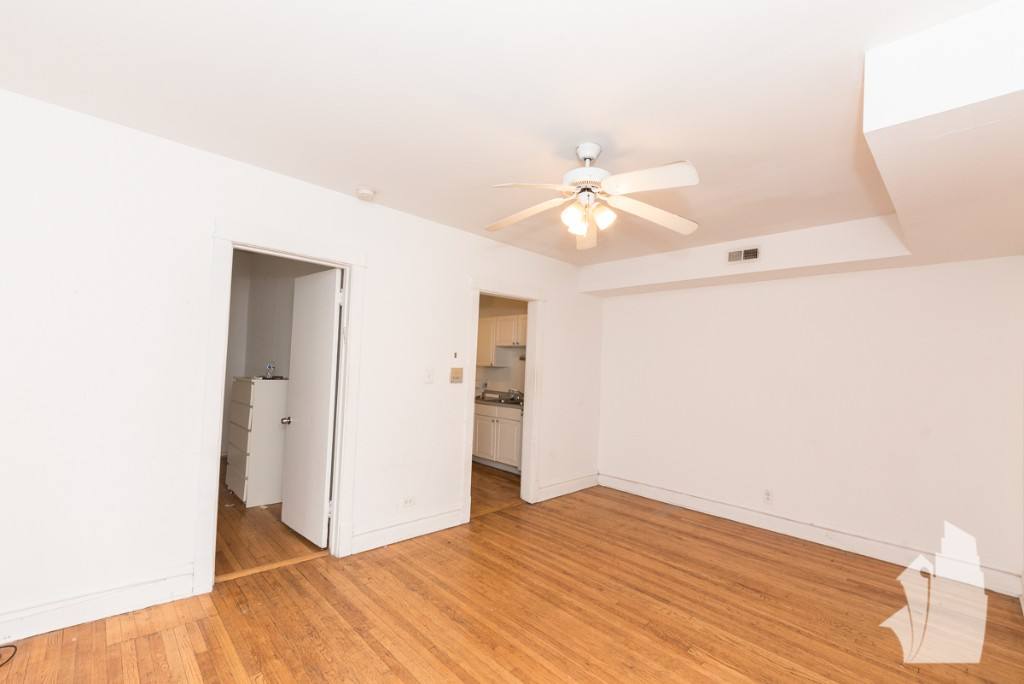 Apartment for rent at 3820 N Sheffield Ave #2, Chicago, IL 60613